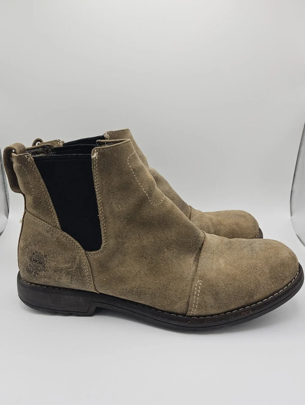 Timberland pull-on chelsea boots taupe tan suede size 10.5